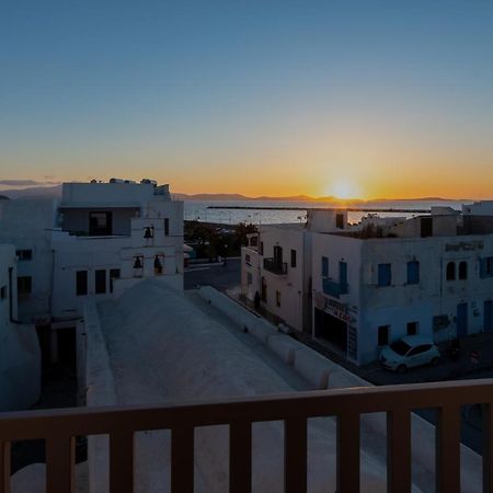 El_Puerto Luxury Port Suites Naxos City Bagian luar foto